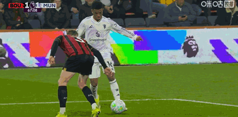 曼联客场战平伯恩茅斯 裁判判罚引争议